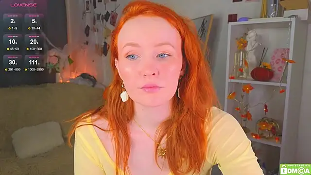 Snapshot of JoyceJones chatting on November 1, 2025, 8:00 pm JoyceJones online show from November 1, 2025, 8:00 pm