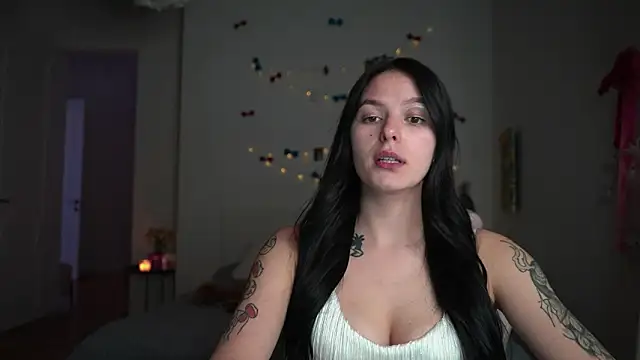 Snapshot of EwelynScott chatting on January 7, 2026, 10:56 pm EwelynScott online show from January 7, 2026, 10:56 pm