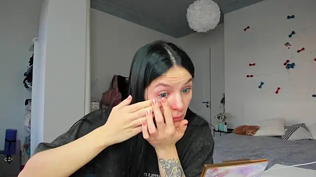 Snapshot of EwelynScott chatting on February 5, 2026, 2:43 pm EwelynScott online show from February 5, 2026, 2:43 pm