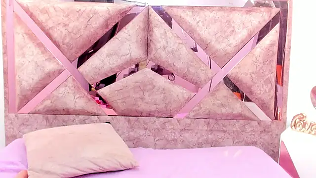 Snapshot of AnnieRamirez chatting on November 13, 2025, 1:15 am AnnieRamirez online show from November 13, 2025, 1:15 am