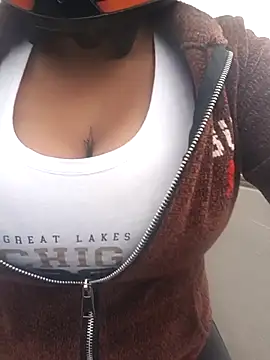 Snapshot of luluboobs9 chatting on February 3, 2026, 1:38 pm luluboobs9 online show from February 3, 2026, 1:38 pm