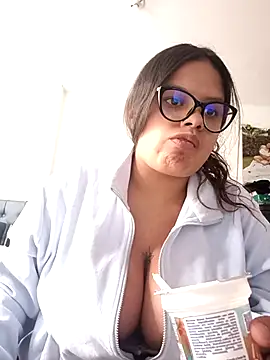 luluboobs9 online show from April 16, 2026, 5:25 pm