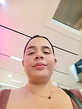 Snapshot of Lambedora_69 chatting on November 3, 2025, 7:48 pm Lambedora 69 online show from November 3, 2025, 7:48 pm