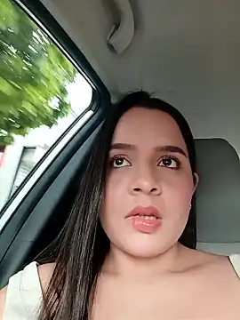 Snapshot of Lambedora_69 chatting on January 5, 2026, 8:12 pm Lambedora 69 online show from January 5, 2026, 8:12 pm