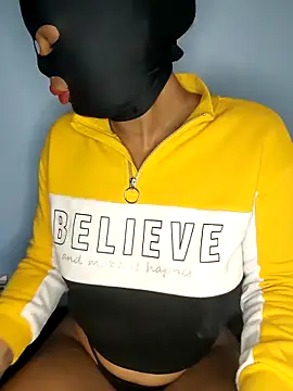 Snapshot of sweetybae75 chatting on February 20, 2026, 7:54 am sweetybae75 online show from February 20, 2026, 7:54 am