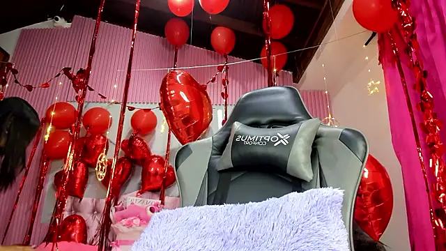 Snapshot of Mindy_19 chatting on February 13, 2026, 10:55 am Mindy 19 online show from February 13, 2026, 10:55 am