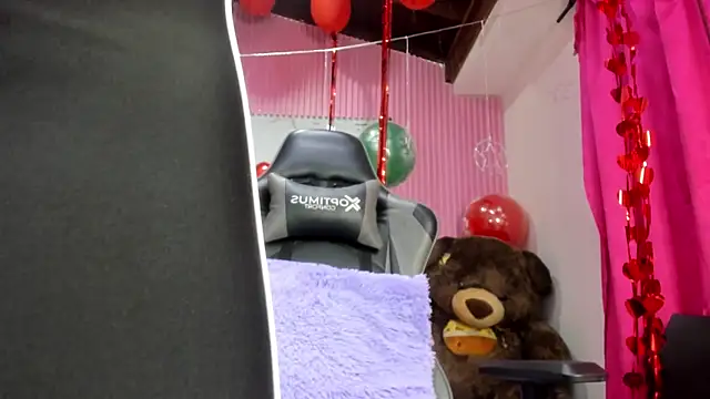 Snapshot of Mindy_19 chatting on February 22, 2026, 10:58 am Mindy 19 online show from February 22, 2026, 10:58 am