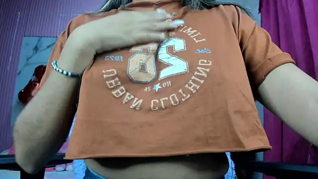 Snapshot of Mindy_19 chatting on March 12, 2026, 10:54 am Mindy 19 online show from March 12, 2026, 10:54 am