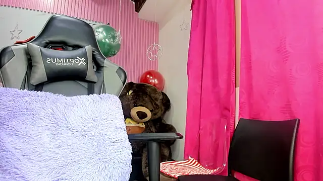 Snapshot of Mindy_19 chatting on March 20, 2026, 10:53 am Mindy 19 online show from March 20, 2026, 10:53 am