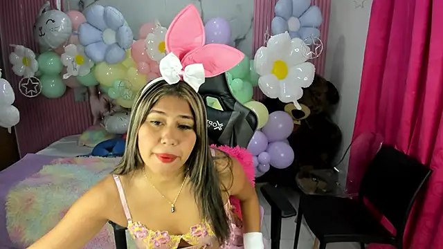 Snapshot of Mindy_19 chatting on March 31, 2026, 10:59 am Mindy 19 online show from March 31, 2026, 10:59 am