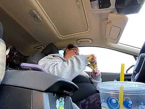 GirlSquirt online show from November 2, 2025, 7:05 pm