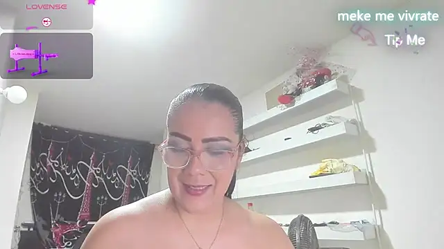 Snapshot of AlicePipper chatting on July 6, 2026, 5:26 am AlicePipper online show from July 6, 2026, 5:26 am