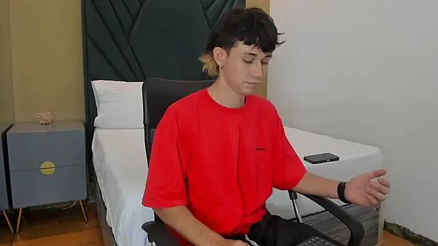 Snapshot of Michael_blue chatting on January 16, 2026, 1:15 pm Michael blue online show from January 16, 2026, 1:15 pm