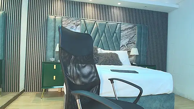 Snapshot of Michael_blue chatting on January 18, 2026, 11:58 am Michael blue online show from January 18, 2026, 11:58 am