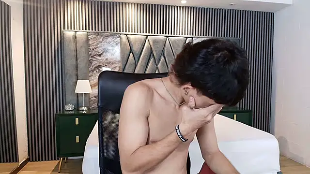 Snapshot of Michael_blue chatting on February 19, 2026, 7:54 pm Michael blue online show from February 19, 2026, 7:54 pm