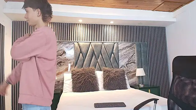 Snapshot of Michael_blue chatting on February 21, 2026, 7:59 pm Michael blue online show from February 21, 2026, 7:59 pm