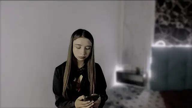 Snapshot of x_jules_ chatting on October 10, 2025, 12:20 am x jules online show from October 10, 2025, 12:20 am