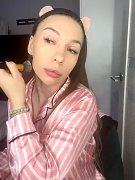 Snapshot of AlysonHuxley_ chatting on September 19, 2025, 9:15 pm AlysonHuxley online show from September 19, 2025, 9:15 pm