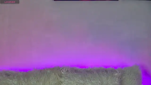 Snapshot of AlysonHuxley_ chatting on November 25, 2025, 3:56 pm AlysonHuxley online show from November 25, 2025, 3:56 pm