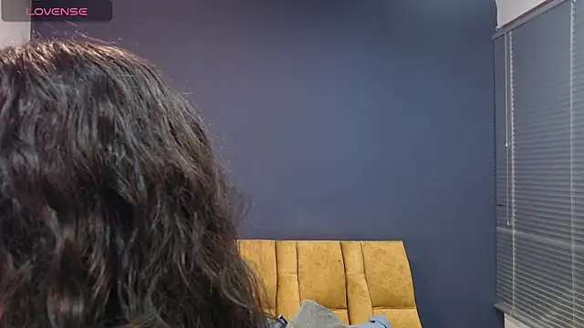 KendraaSimons online show from April 4, 2026, 4:15 pm