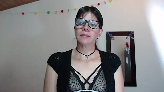 Snapshot of martina_27 chatting on October 20, 2025, 2:06 pm martina 27 online show from October 20, 2025, 2:06 pm