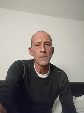 we are fucking serious online show from November 5, 2025, 2:33 am