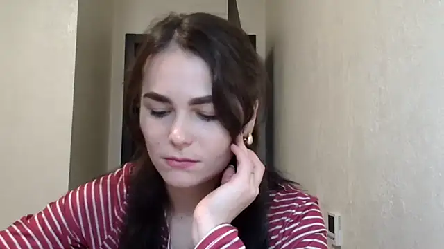 Snapshot of Silviaa_a chatting on December 15, 2025, 2:21 pm Silviaa a online show from December 15, 2025, 2:21 pm