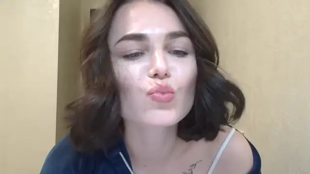 Snapshot of Silviaa_a chatting on April 10, 2026, 7:29 pm Silviaa a online show from April 10, 2026, 7:29 pm