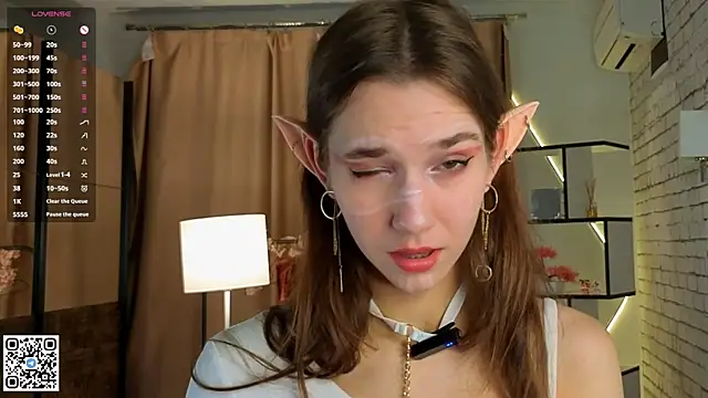 PetraHambelton online show from October 21, 2025, 4:24 am