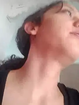 Snapshot of CurlyWeeds chatting on September 23, 2025, 8:01 pm CurlyWeeds online show from September 23, 2025, 8:01 pm