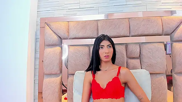 karol lewiss online show from October 27, 2025, 8:02 pm