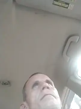 Snapshot of helldonk chatting on March 7, 2026, 12:07 am helldonk online show from March 7, 2026, 12:07 am