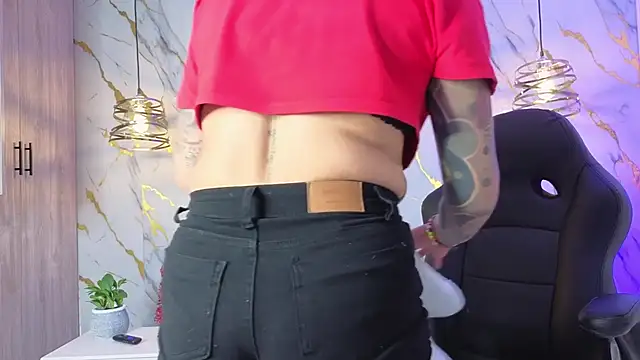 Scaarlettfox online show from March 29, 2026, 7:36 pm