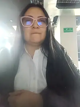 Romina693 online show from September 26, 2025, 6:39 am