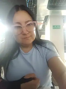 Romina693 online show from September 28, 2025, 6:19 am