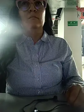 Romina693 online show from October 22, 2025, 5:41 am