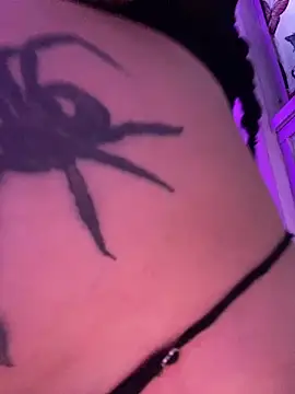 Snapshot of lucialauper_ chatting on December 16, 2025, 12:37 am lucialauper online show from December 16, 2025, 12:37 am