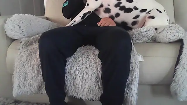 Snapshot of cyclone1212 chatting on November 15, 2025, 4:47 pm cyclone1212 online show from November 15, 2025, 4:47 pm