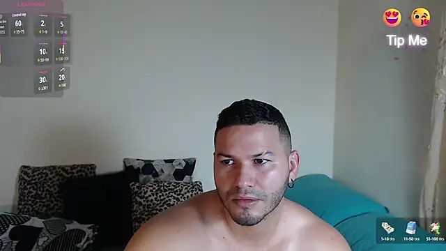 Snapshot of Tim_mz01 chatting on October 15, 2025, 10:37 am Tim mz01 online show from October 15, 2025, 10:37 am