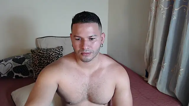 Snapshot of Tim_mz01 chatting on November 19, 2025, 6:19 pm Tim mz01 online show from November 19, 2025, 6:19 pm