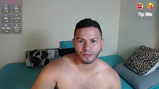 Snapshot of Tim_mz01 chatting on December 13, 2025, 10:37 pm Tim mz01 online show from December 13, 2025, 10:37 pm