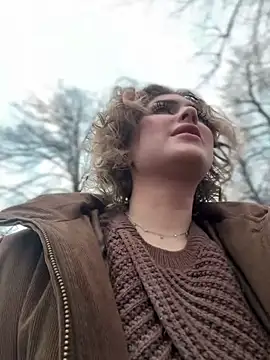 Snapshot of KellyKeler chatting on December 19, 2025, 1:18 pm KellyKeler online show from December 19, 2025, 1:18 pm