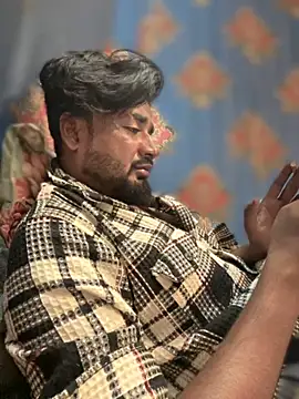 Munny6677 online show from November 4, 2025, 6:18 pm