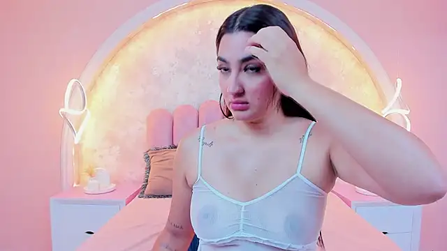 Snapshot of JasmineRhodes chatting on October 7, 2025, 12:35 pm JasmineRhodes online show from October 7, 2025, 12:35 pm