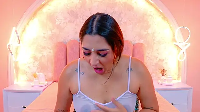 Snapshot of JasmineRhodes chatting on October 30, 2025, 1:12 pm JasmineRhodes online show from October 30, 2025, 1:12 pm