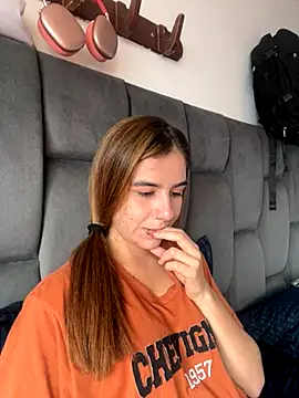 AllieYourGirl online show from November 15, 2025, 4:47 pm