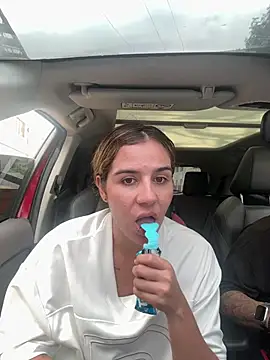 Snapshot of AllieYourGirl chatting on April 16, 2026, 4:30 pm AllieYourGirl online show from April 16, 2026, 4:30 pm