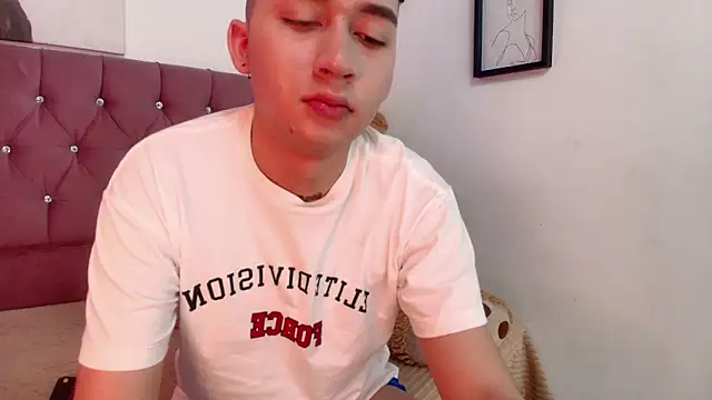 Snapshot of nicoo_2036 chatting on September 9, 2025, 1:43 pm nicoo 2036 online show from September 9, 2025, 1:43 pm