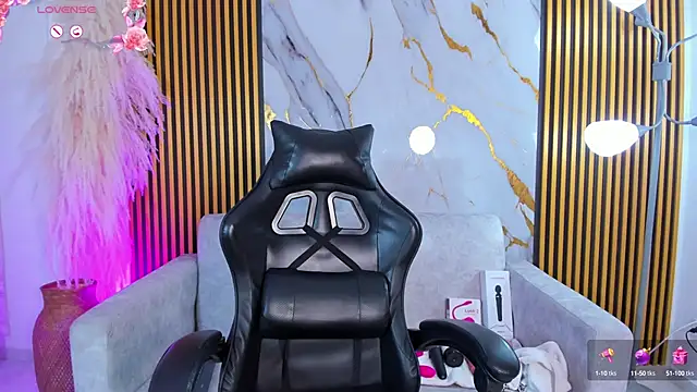 Snapshot of KrystalEvans chatting on September 14, 2025, 8:19 pm KrystalEvans online show from September 14, 2025, 8:19 pm