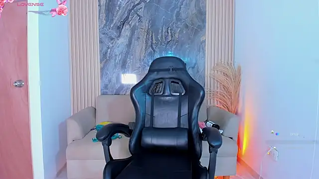 Snapshot of KrystalEvans chatting on September 20, 2025, 8:54 pm KrystalEvans online show from September 20, 2025, 8:54 pm